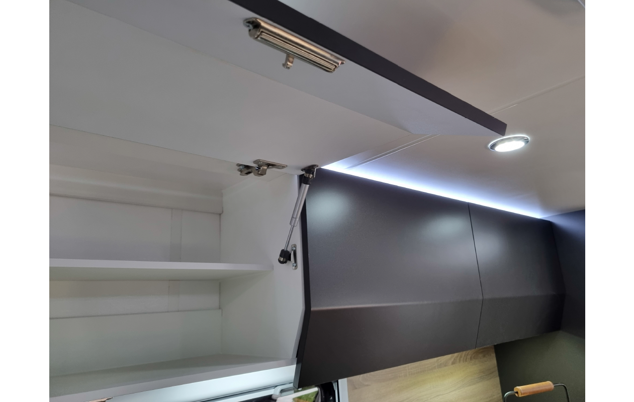 CAPRI PullOpen® Hidden Handle - V510